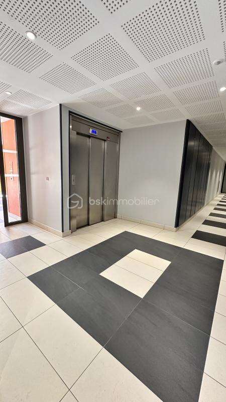 Appartement à HARDRICOURT