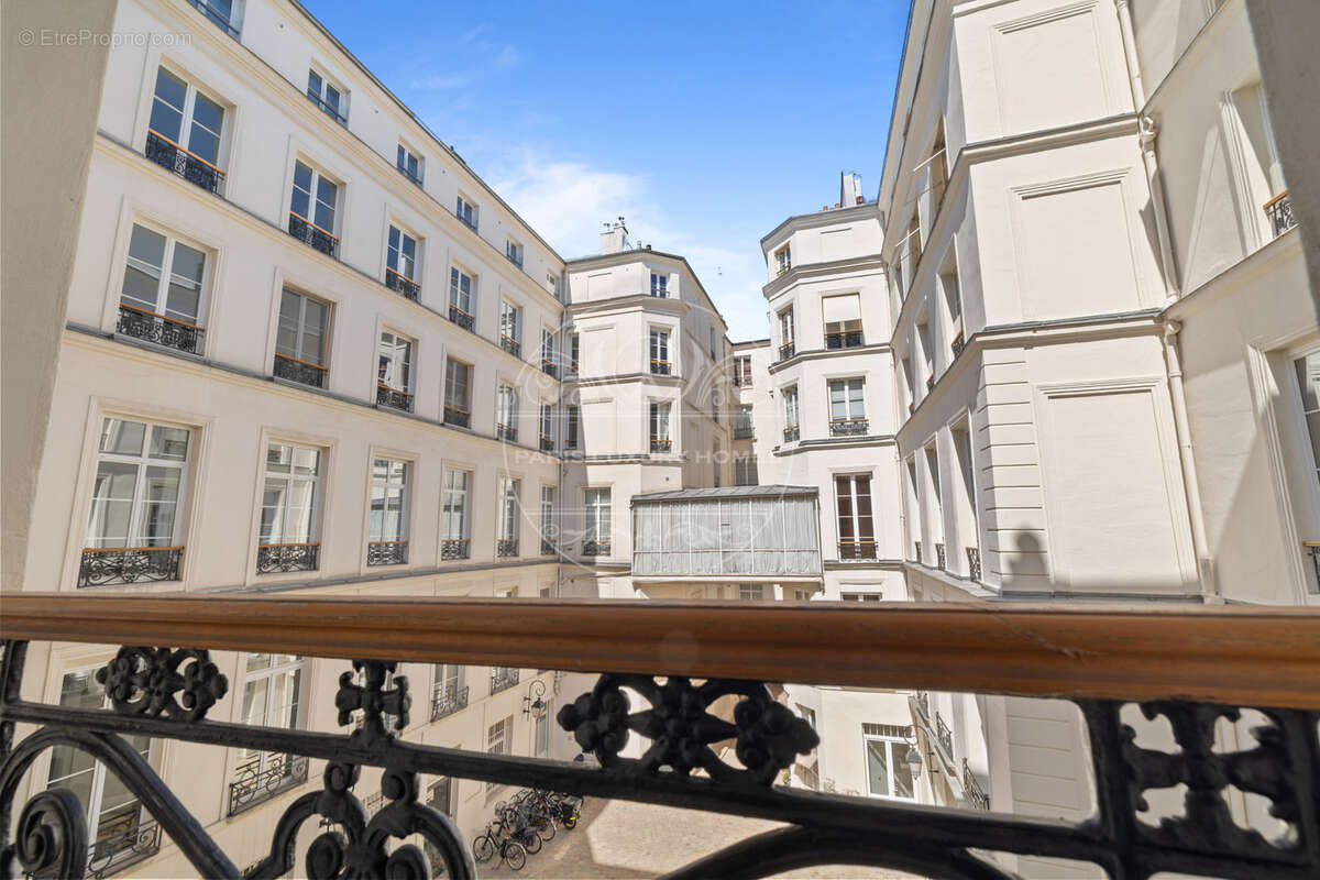 Superbe pied à terre à Paris 1er ! - photo 6