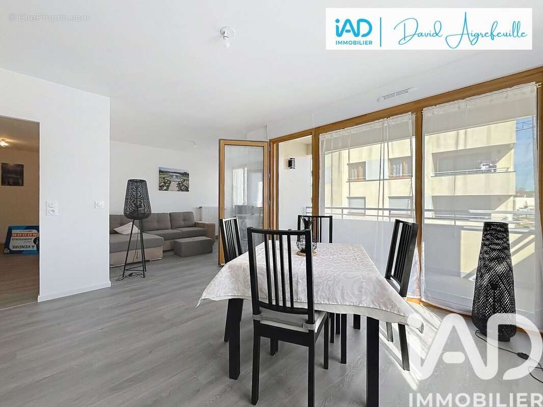 Photo 3 - Appartement à SAINT-CYR-L'ECOLE