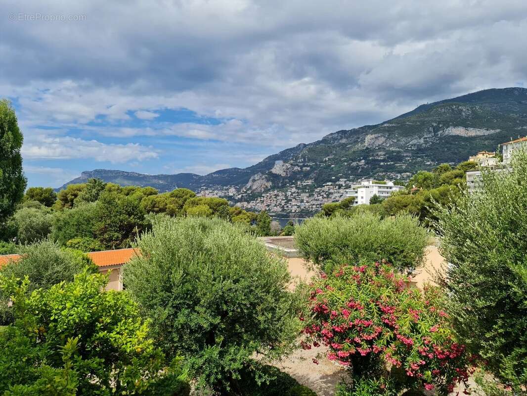 Appartement à ROQUEBRUNE-CAP-MARTIN