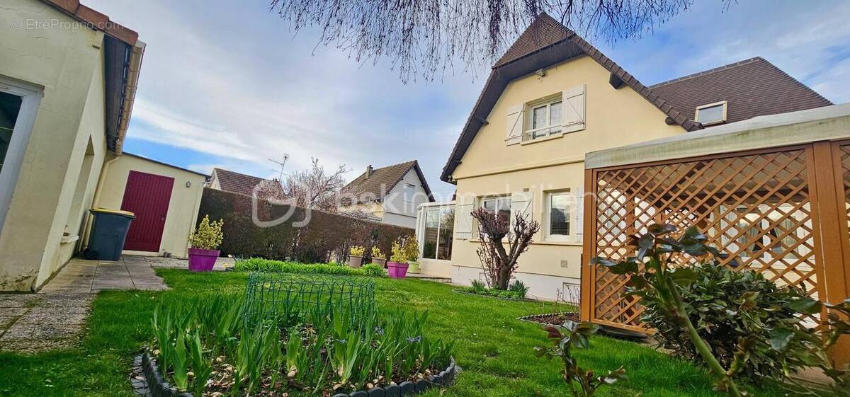 Maison à MONDEVILLE