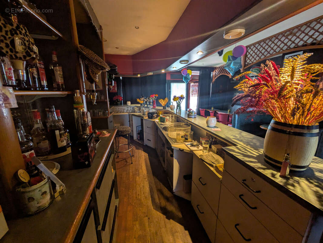 Commerce à FOUGERES