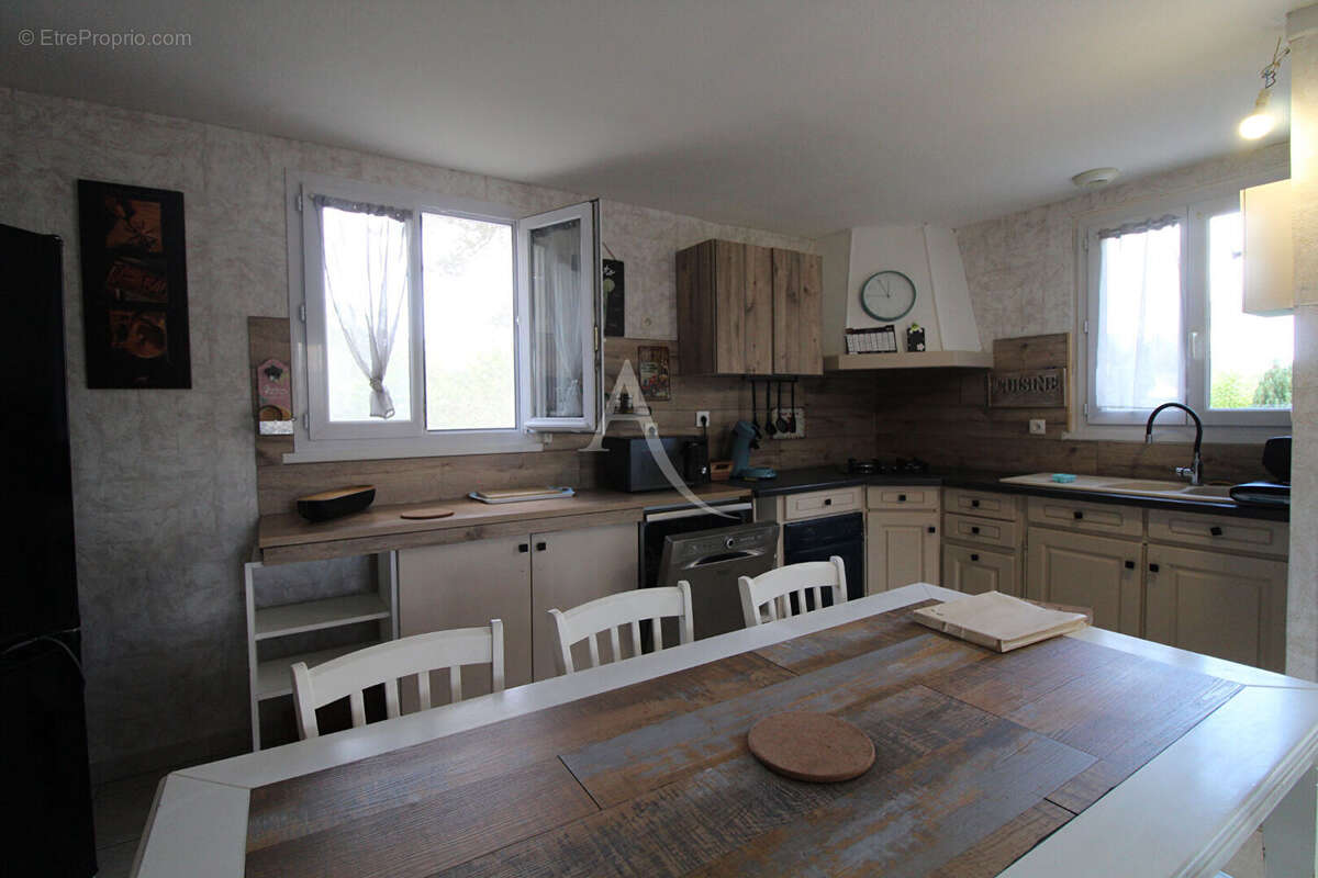 Maison à LES MONTILS