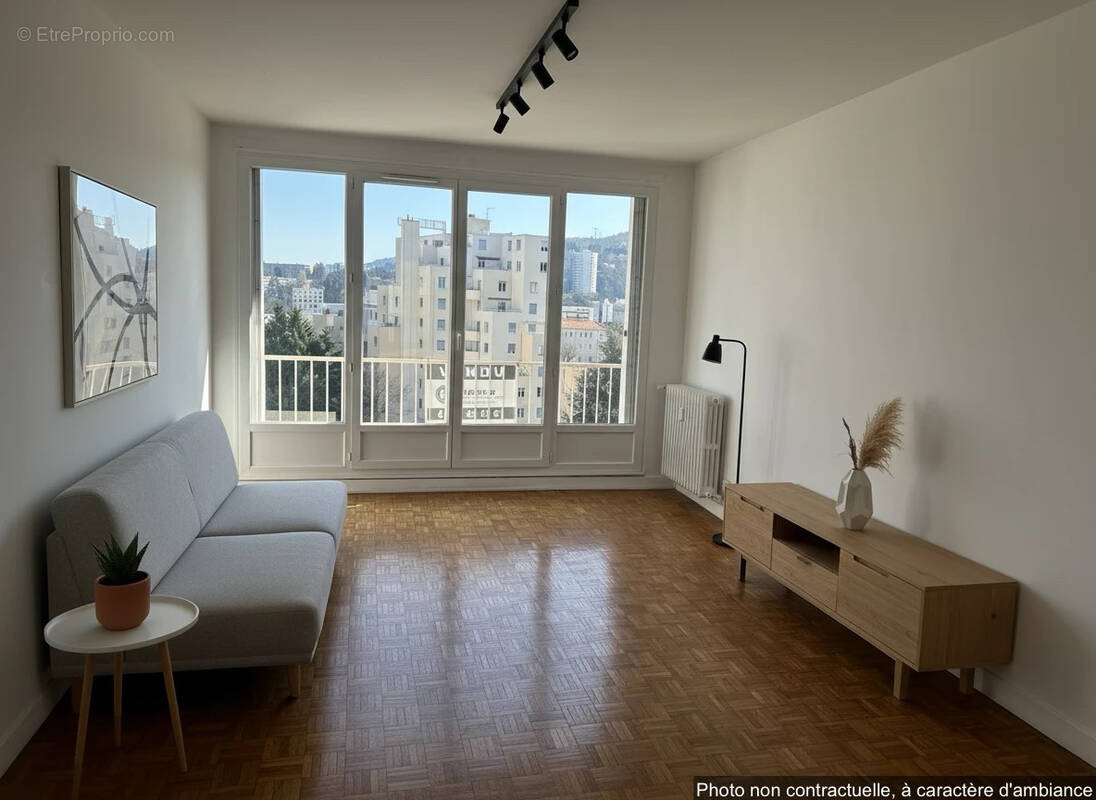 Appartement à SAINT-ETIENNE