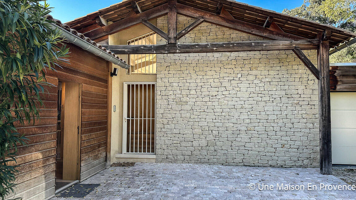 Maison à VILLENEUVE-LES-AVIGNON