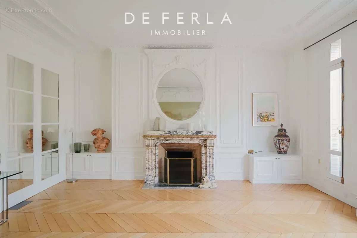 Appartement à PARIS-7E