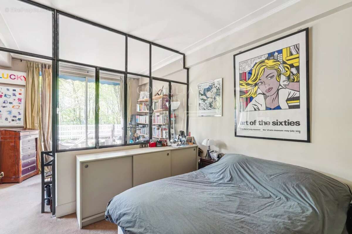 Appartement à PARIS-16E