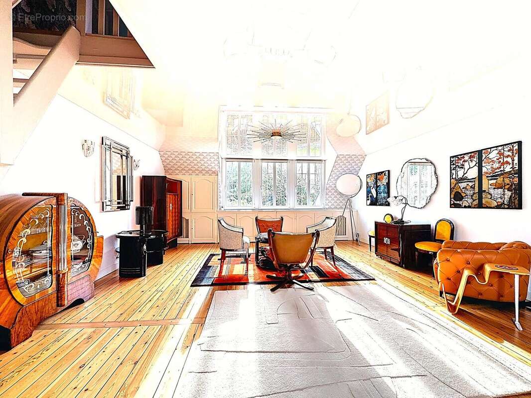 Appartement 108 m² à La Riviere-Saint-Sauveur  - photo 4