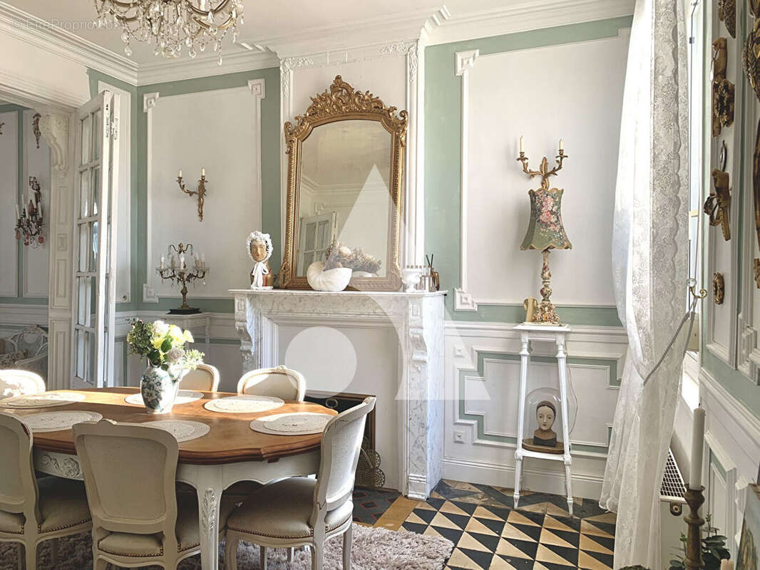 Maison à VIEUX-CONDE