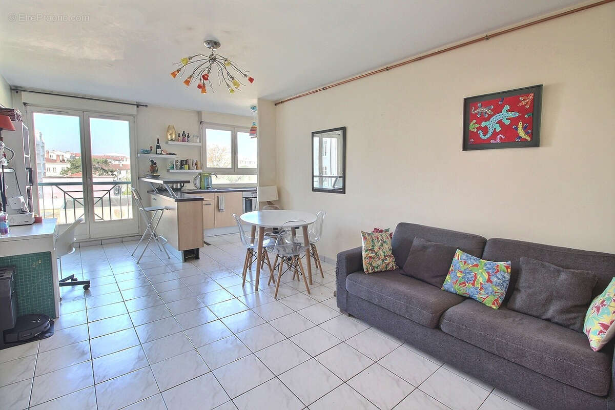 Appartement à LYON-8E