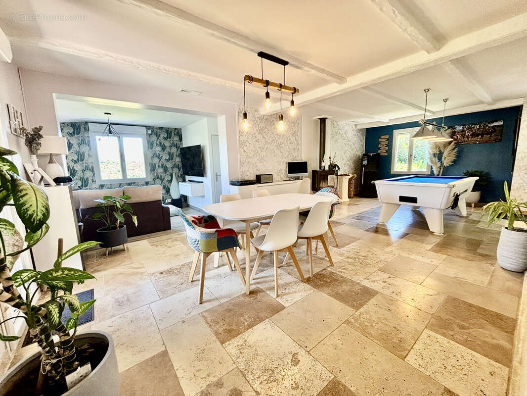 Maison à MALAUCENE