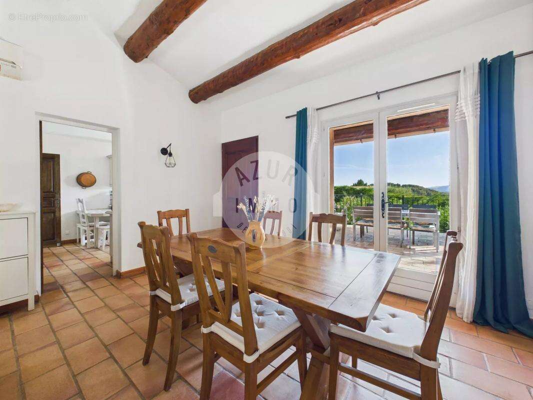 Maison à ROQUEVAIRE