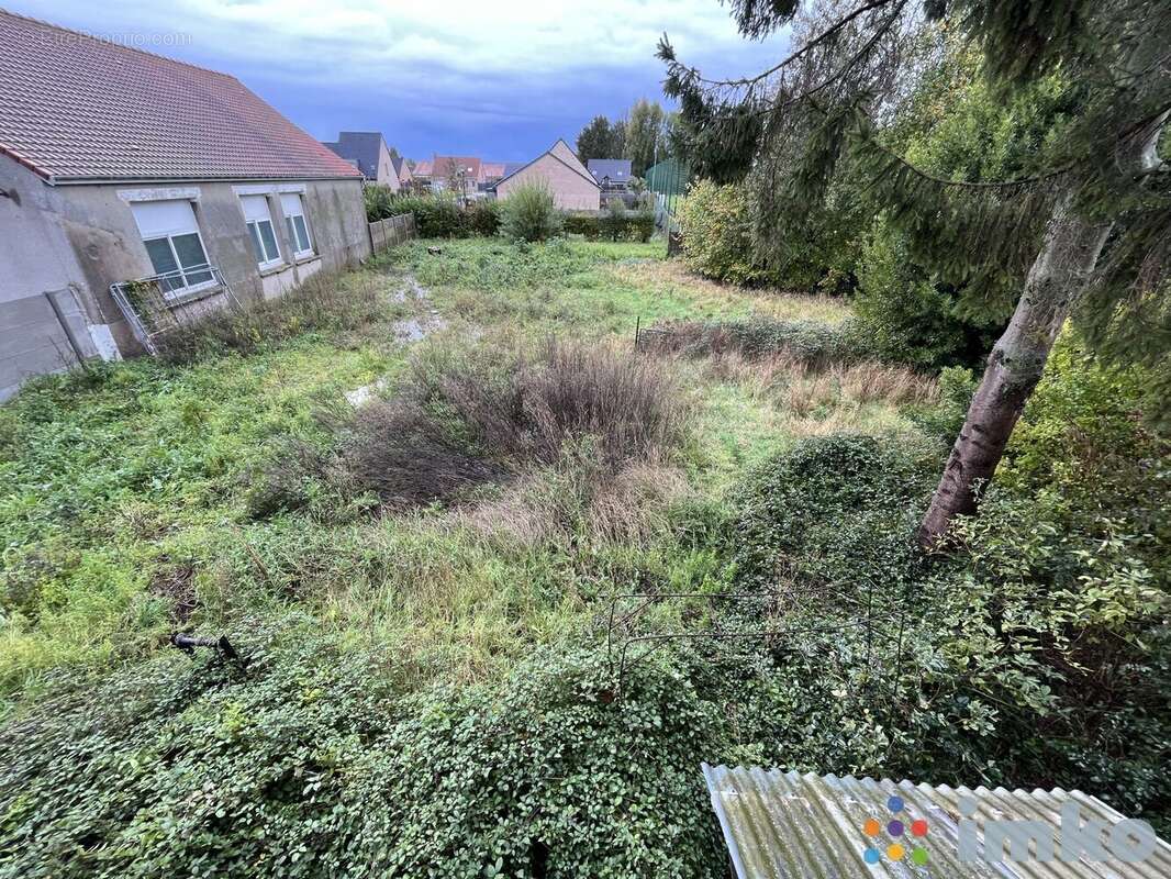 Terrain à BAMBECQUE
