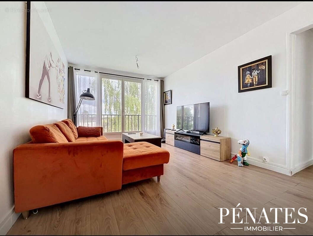 Appartement à MONT-SAINT-AIGNAN