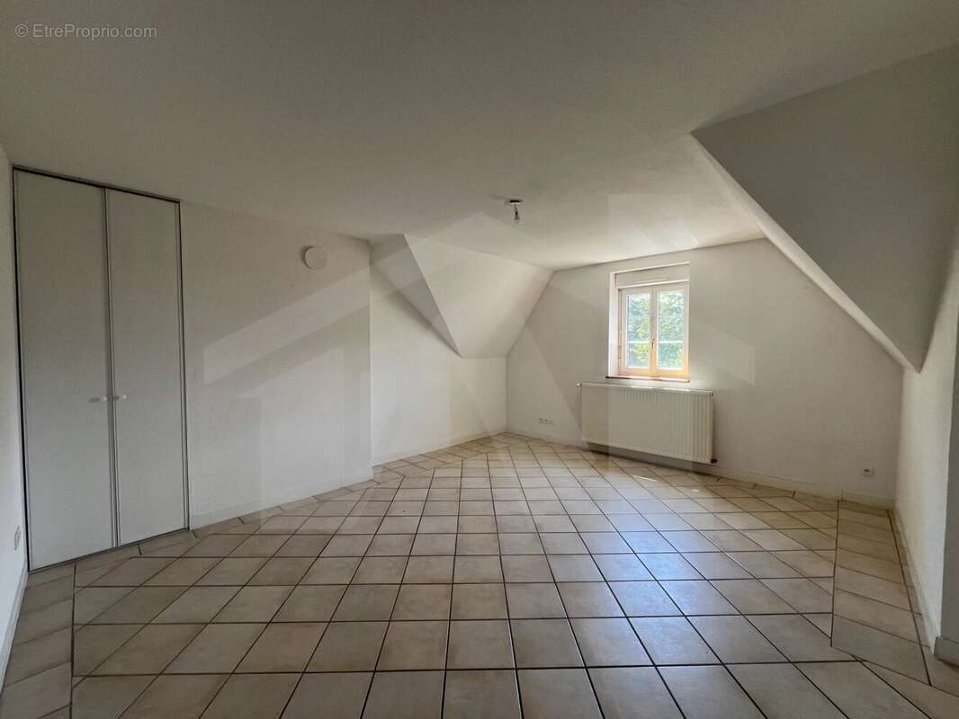 Appartement à POISAT