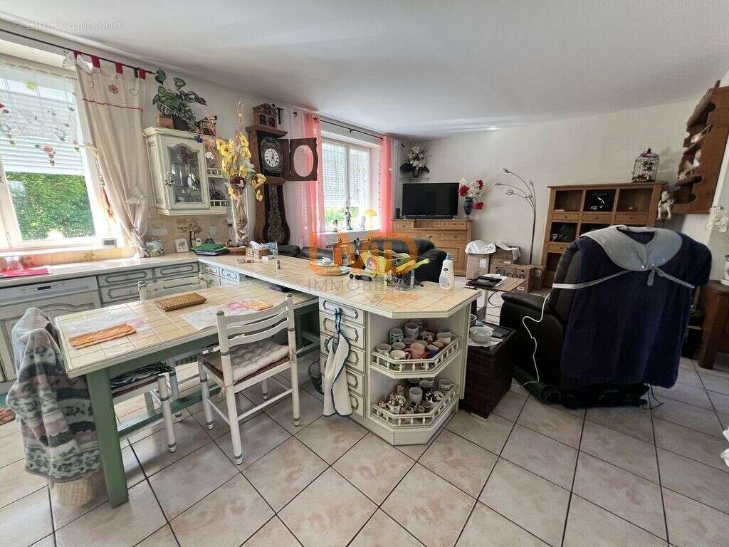 Maison lumineuse avec jardin - photo 9