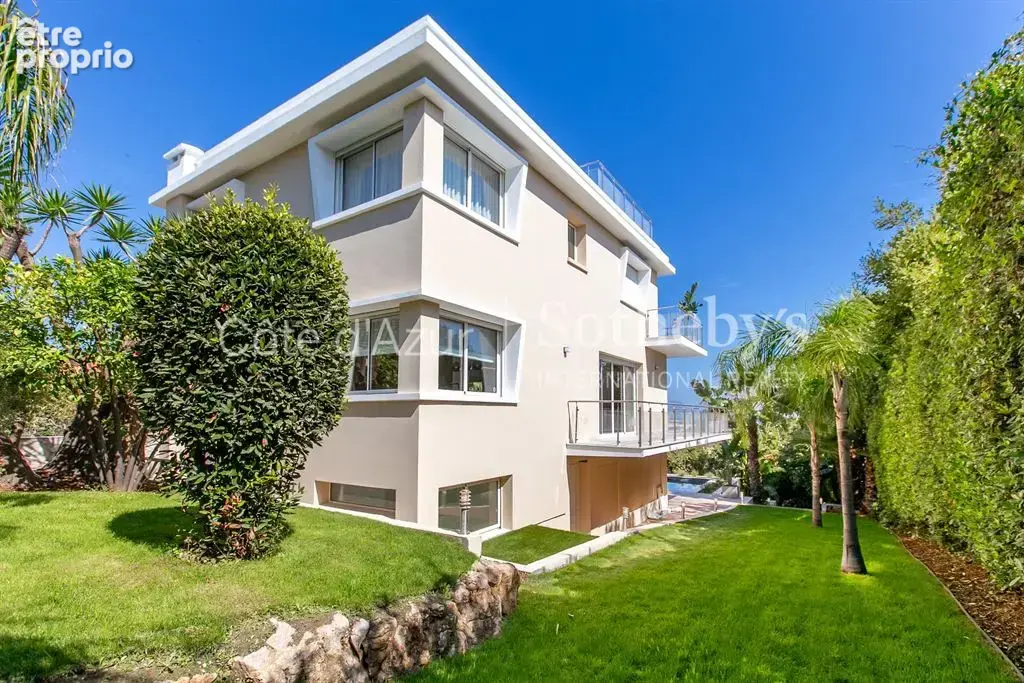 Cap d’Antibes, villa contemporaine de 320 m² avec piscine et vue mer - photo 5