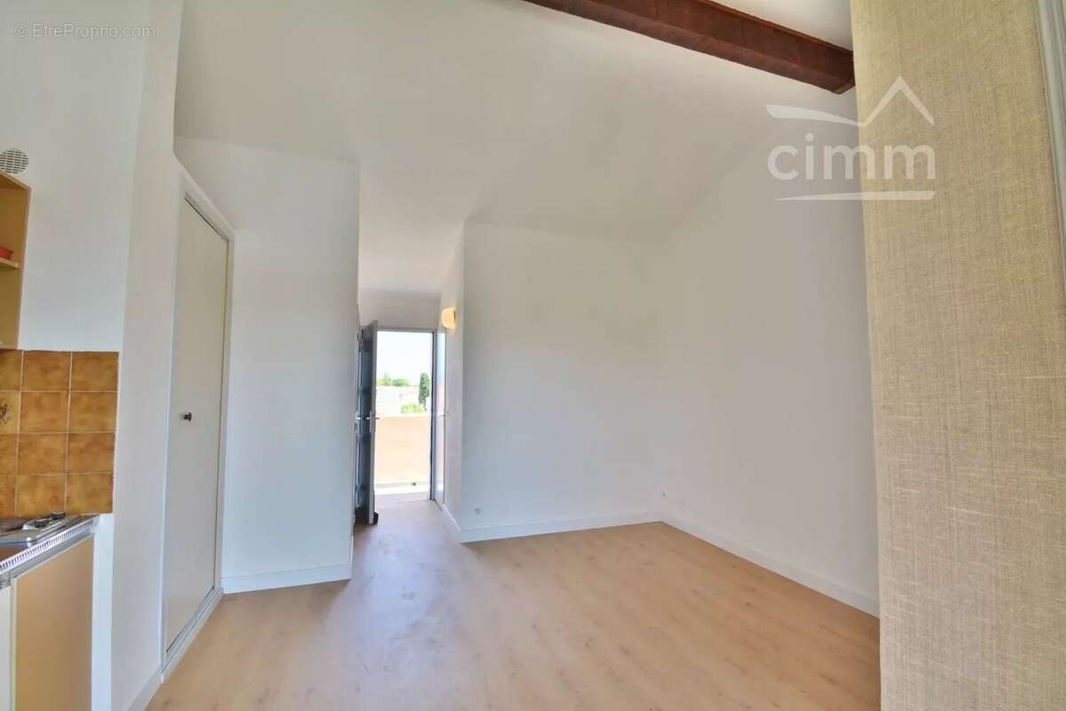 Vente - saint cyprien plage - en marina - bel appartement renove au 2eme et dernier etage - traversant  - 1 place de parking sec - photo 5