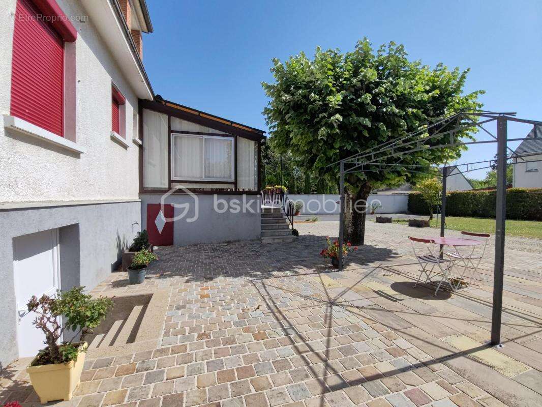 Maison à TOURY