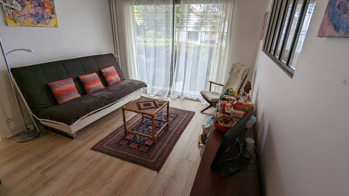 Appartement à HOUILLES