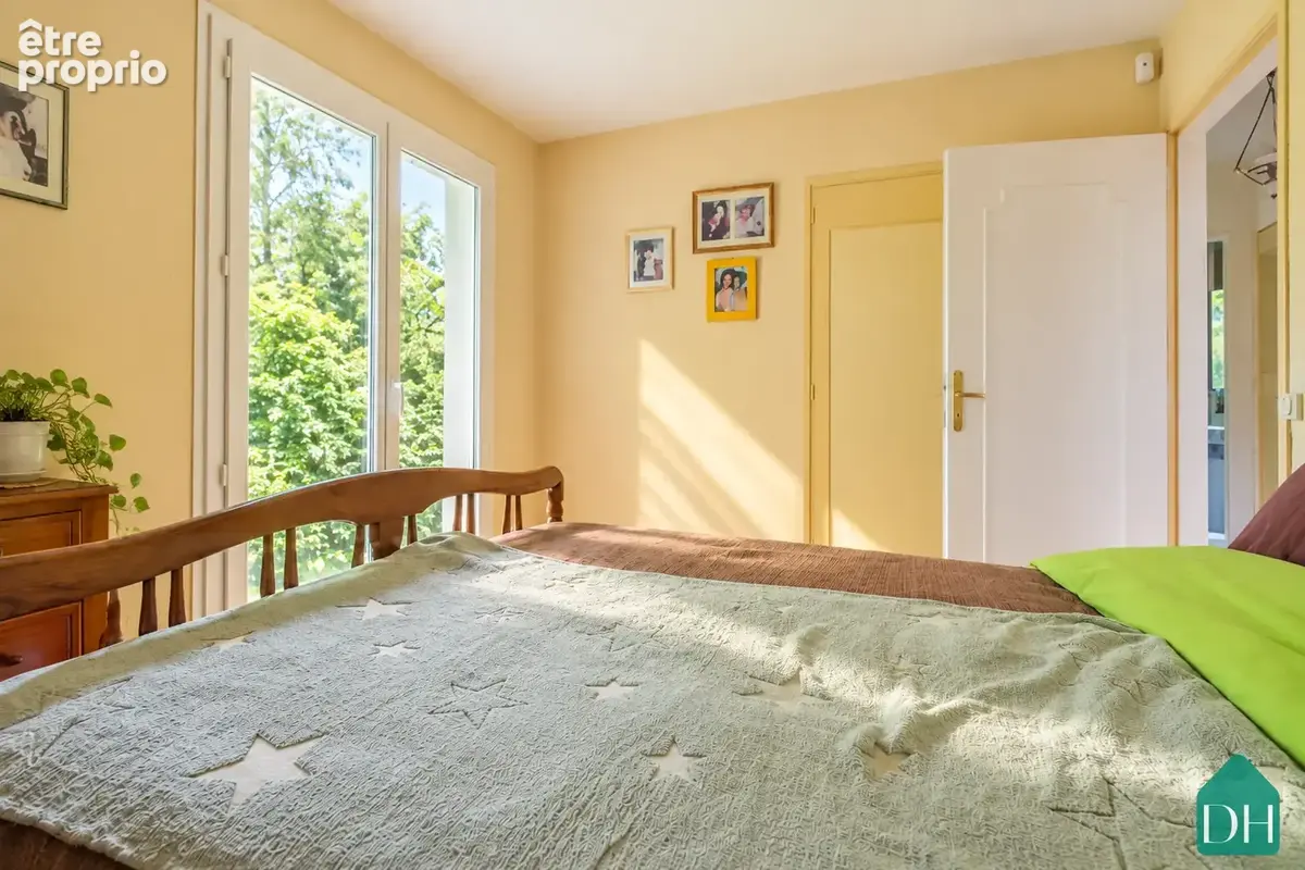 Maison familiale 5 chambres sur une parcelle de 1245m2 avec garage double - Praudière - Orvault - photo 6