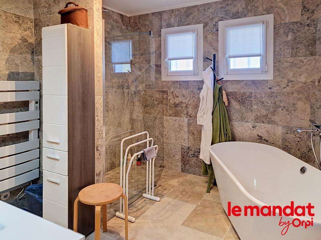 Maison de Type 4 pièces avec garage et jardin - photo 14