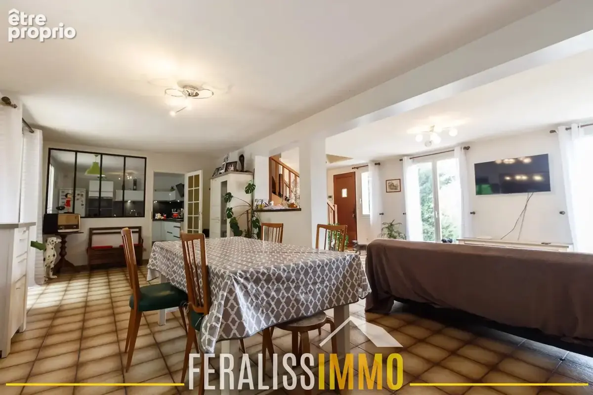 Maison familiale sur sous sol total ! - photo 5