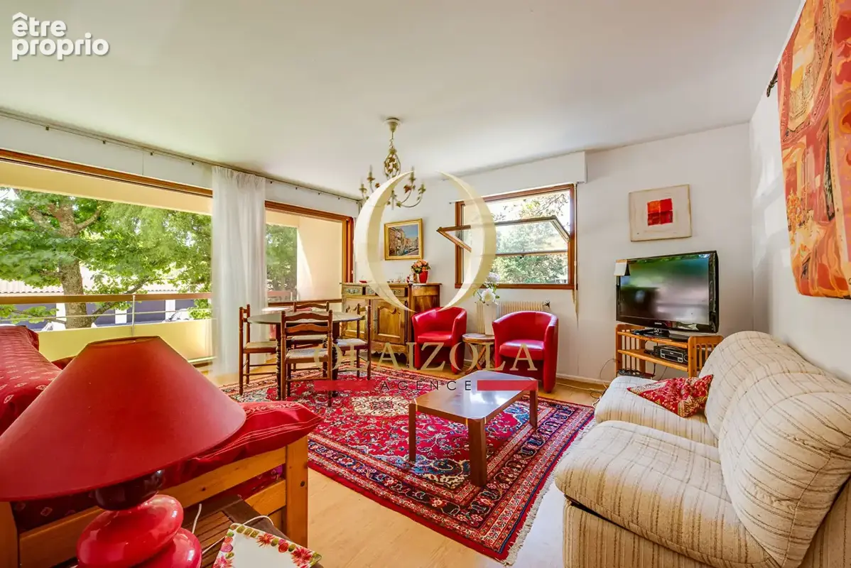 ANGLET - Appartement T2 avec terrasse, cave et piscine à proximité des plages. - photo 2