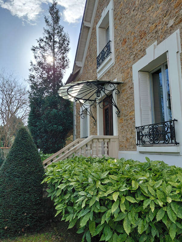 Maison à SOISY-SUR-SEINE