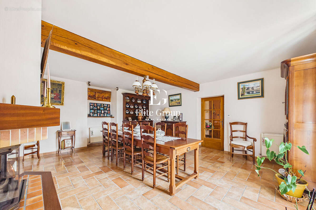 Maison à GENAC