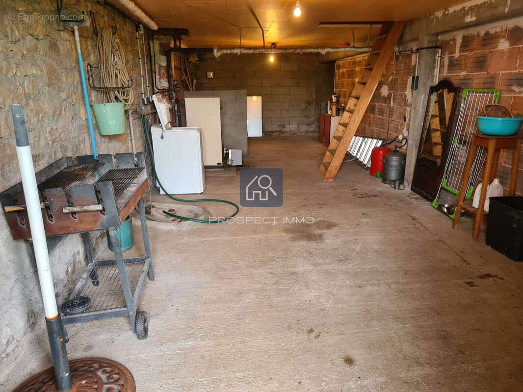 Maison à SAINT-GENIEZ-D&#039;OLT