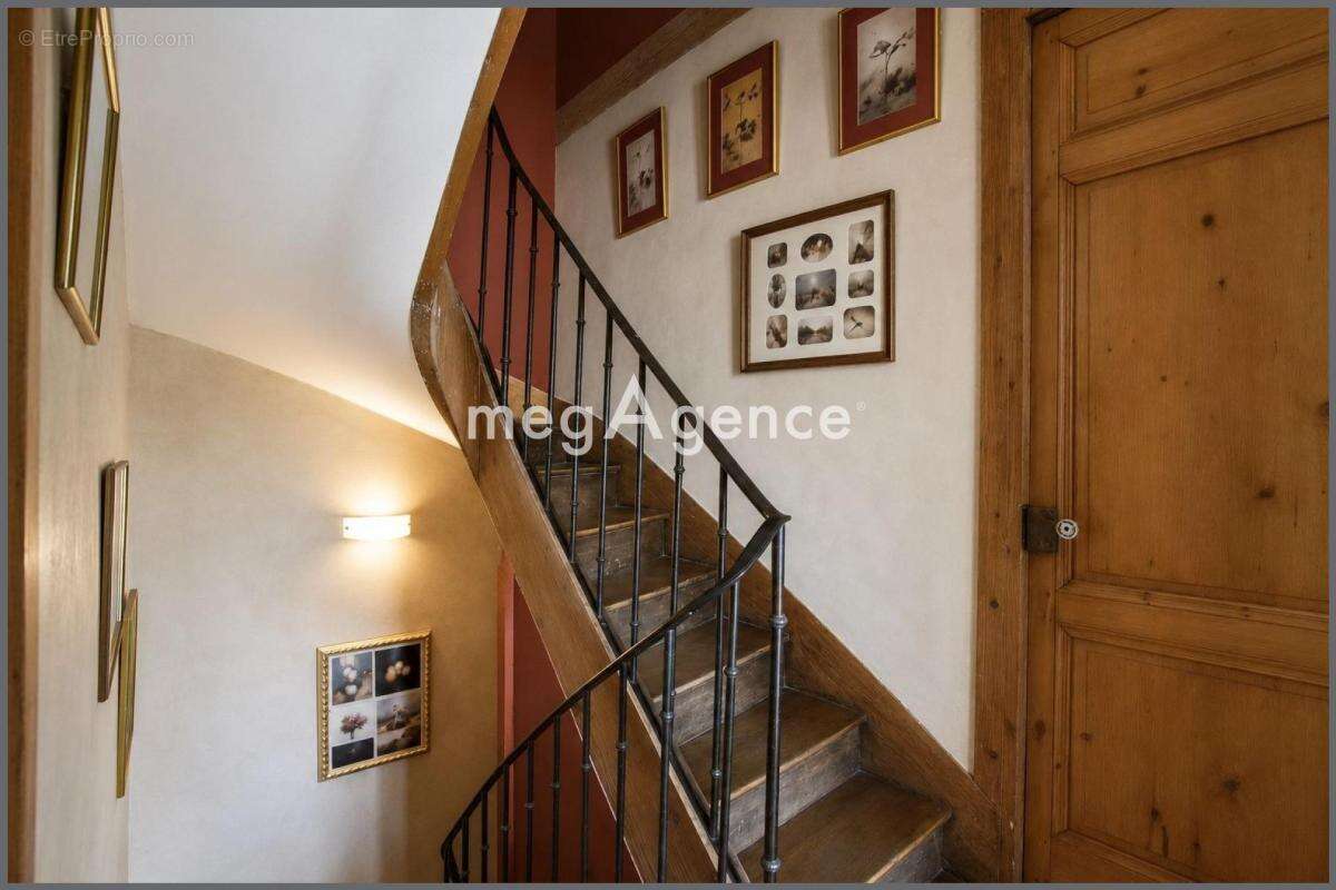 Maison à CHARBONNIERES-LES-BAINS