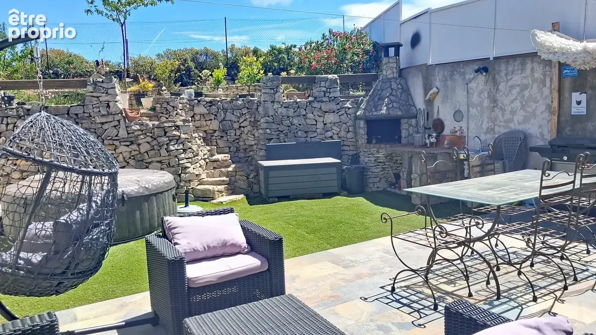 Maison type 4 mitoyenne avec jardin ,garage et 1 place de parking privative - photo 3