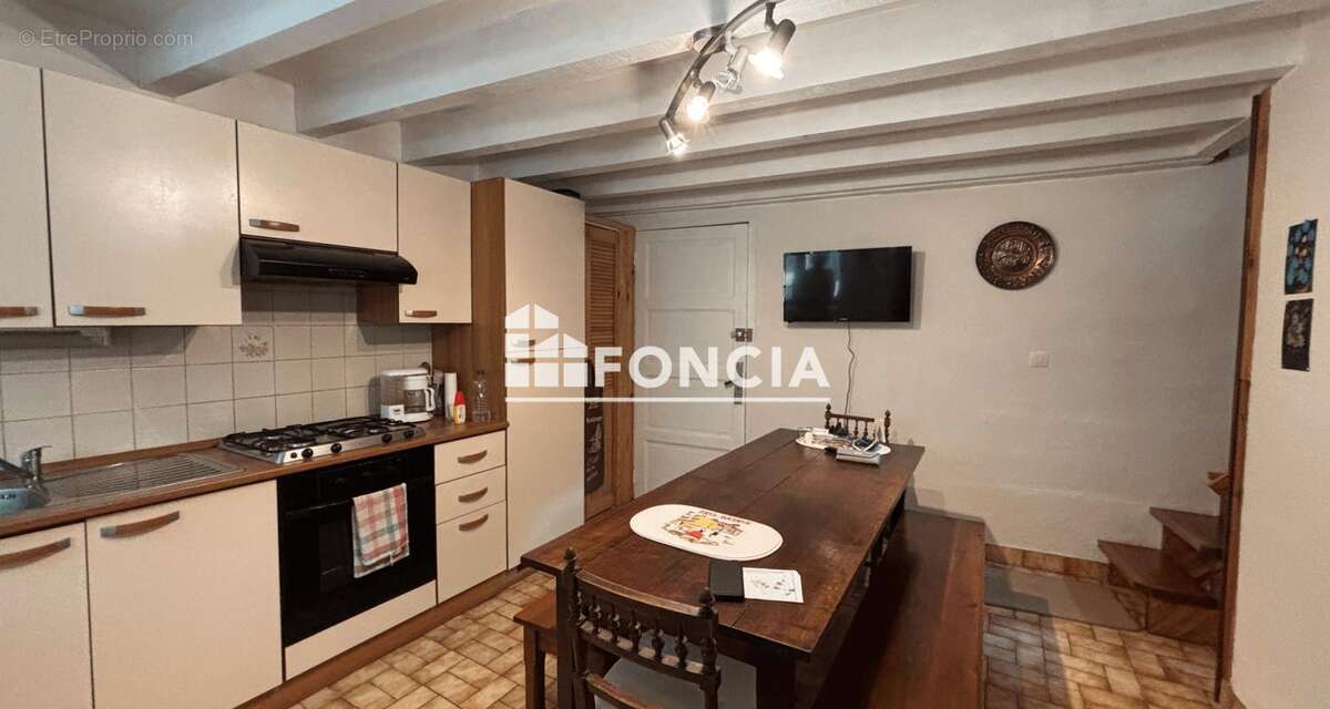 À VENDRE – FONTCOUVERTE-LA TOUSSUIRE Maison individuelle – Hameau calme – Proche domaine skiable des Sybelles Ce bien répondra à - photo 2