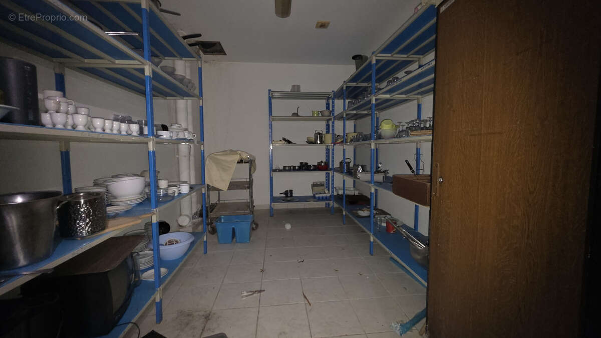 Commerce à LA TRINITE