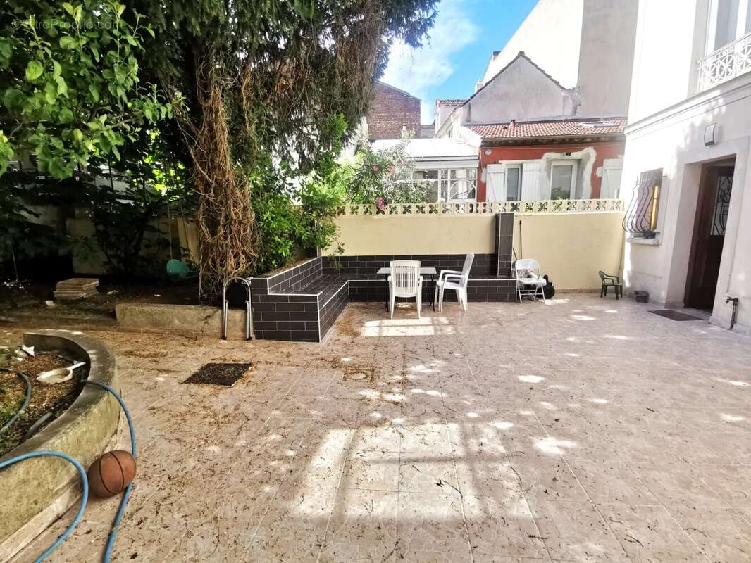 Maison à IVRY-SUR-SEINE