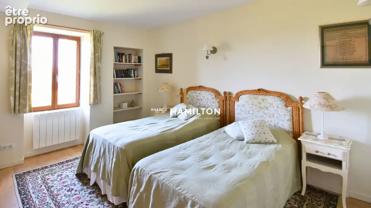 Fermette modernisée avec piscine et vue dégagée - photo 12