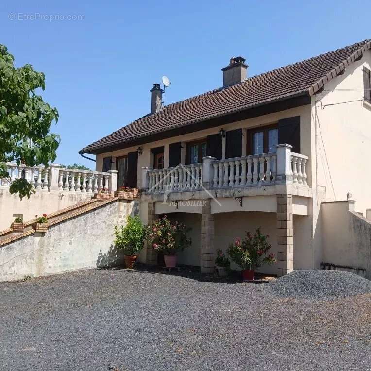 Maison à VARENNES-SUR-ALLIER