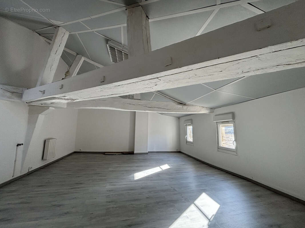 Hyper centre immeuble mixte local commercial et triplex f4 - photo 17