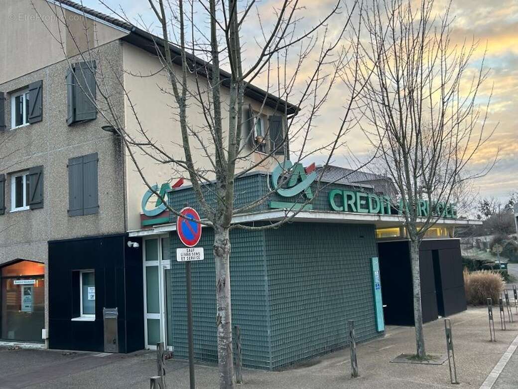 Commerce à CONDAT-SUR-VIENNE