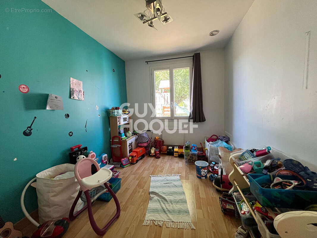 Maison à LA CHAPELLE-LA-REINE