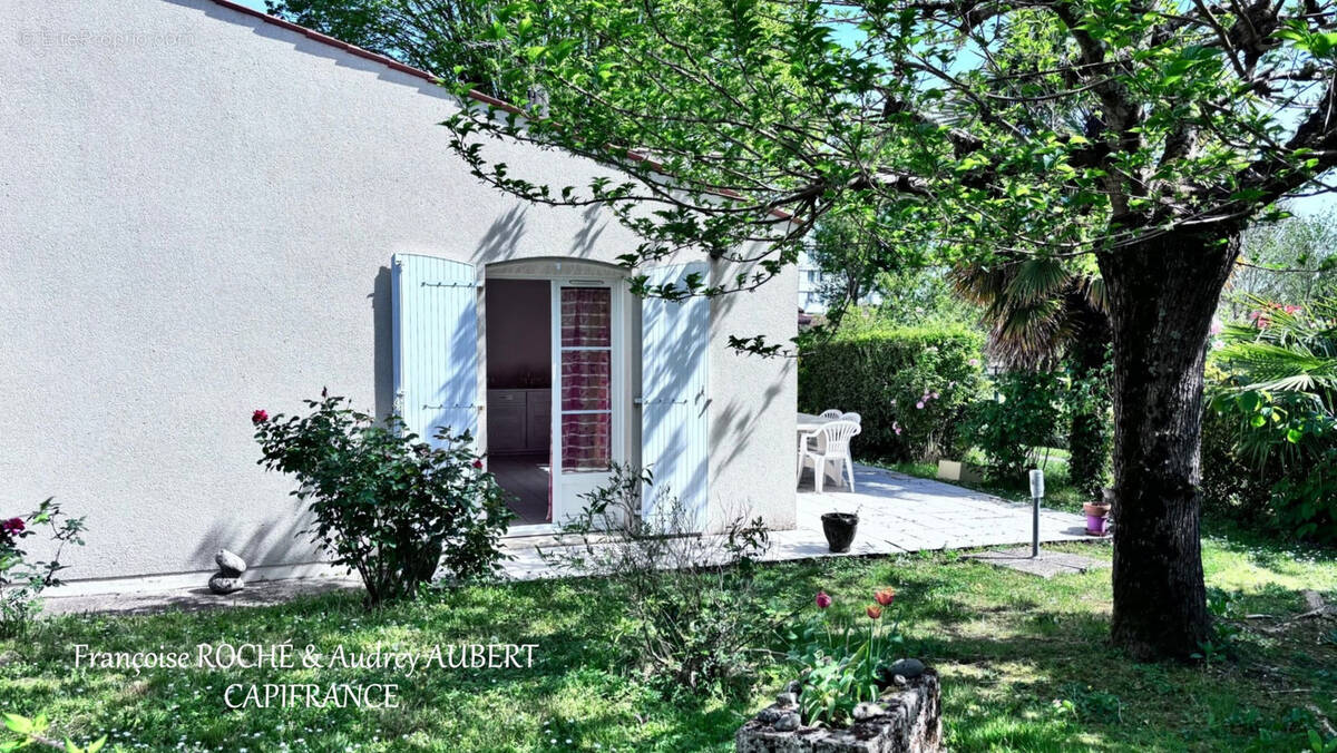Maison à SAINTES