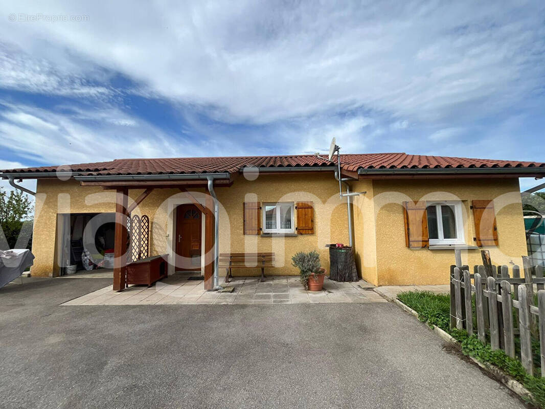 Maison à BEAUREPAIRE