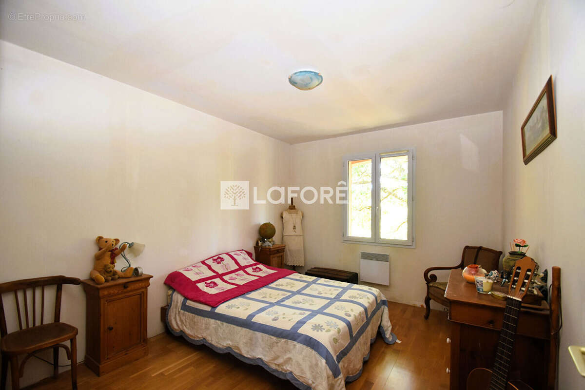 Maison à BAGNOLS-EN-FORET