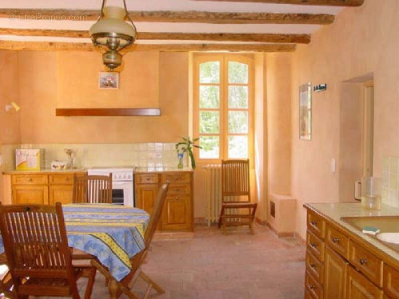 Mas du 18e de 500 m2 avec 6 appartements, sur 2 hectares - photo 12