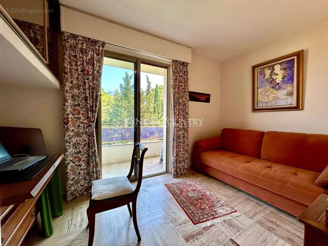 Appartement à LE CANNET