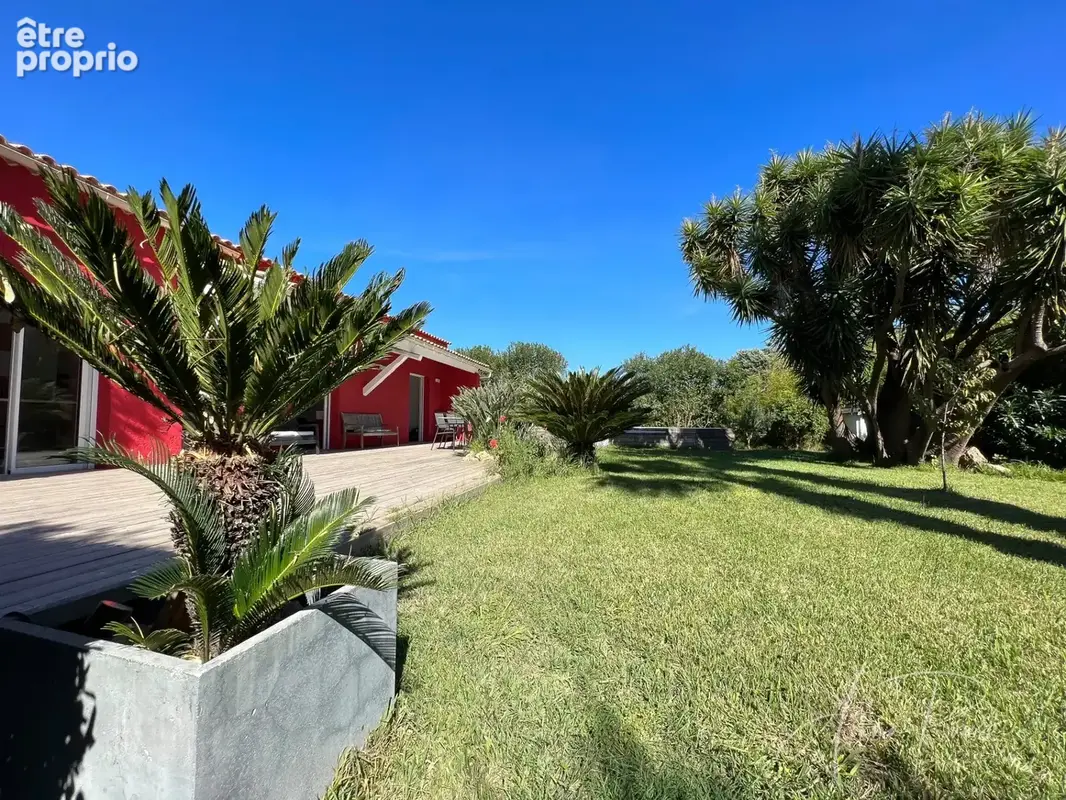 Dpt Var (83), à vendre HYERES Villa sans vis à vis- 1000m² de terrain - 3 chambres  - piscine - jardin - GARAGE - photo 82