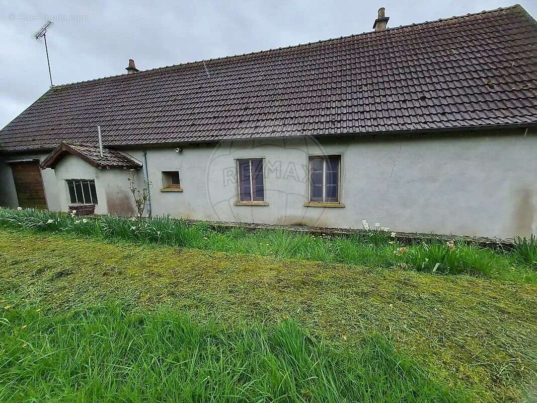Maison à SICHAMPS