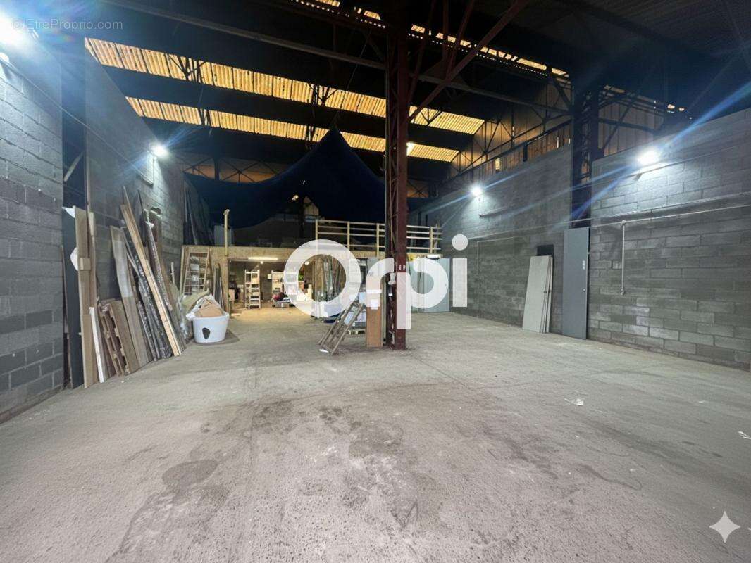 Commerce à WAHAGNIES