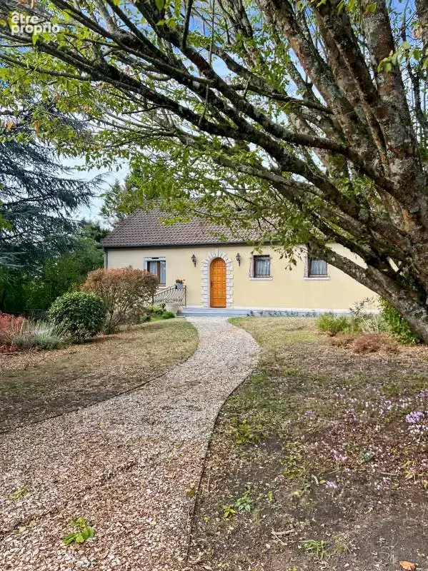 Maison familiale avec piscine, espace indépendant et grand jardin verdoyant - photo 8